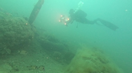 Diving on the Duckypoo wreck - Immersione sul relitto del Duckypoo - intotheblue.it